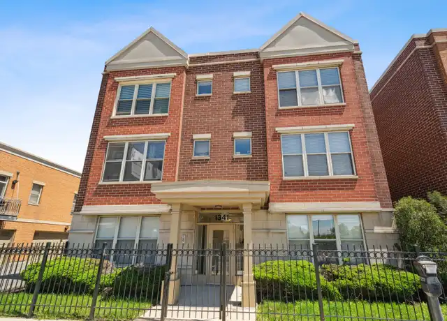 Property at 1341 N Halsted St Unit 3S, Chicago, IL, 60642, 2 beds, 1 bath, [object Object]