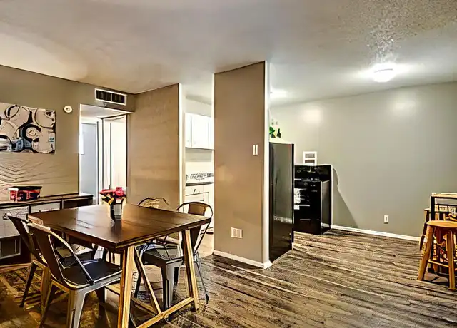 Property at 9211 S Presa St, San Antonio, TX, 78223, 1 bed, 1 bath, [object Object]