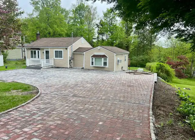 Property at 16 Albion Rd, New Fairfield, CT, 06812, 2 beds, 1.5 baths, [object Object]