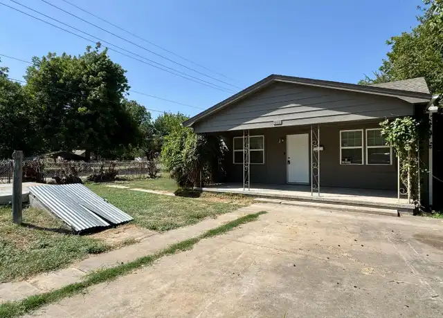 Property at 315 SW J Ave, Lawton, OK, 73501, 3 beds, 2 baths, [object Object]
