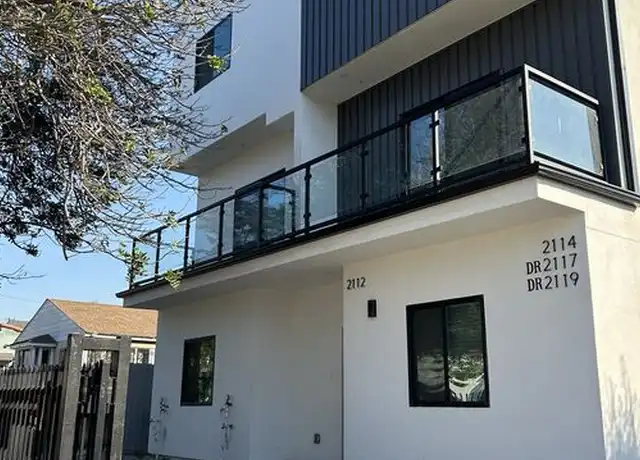 Property at 2112 S Highland Ave, Los Angeles, CA, 90016, 16 beds, 16.5 baths, [object Object]