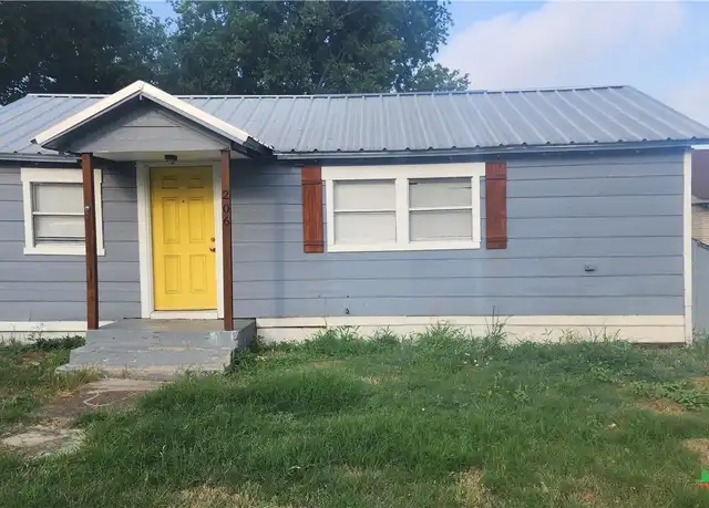 Property at 206 E Reagan Ave, Copperas Cove, TX, 76522, 1 bed, 1 bath, [object Object]