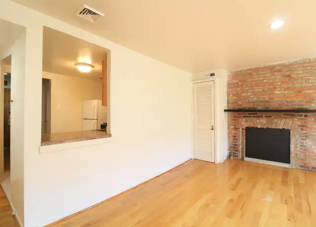 Property at 931 Spruce St Unit D, Philadelphia, PA, 19107, 2 beds, 2 baths, [object Object]