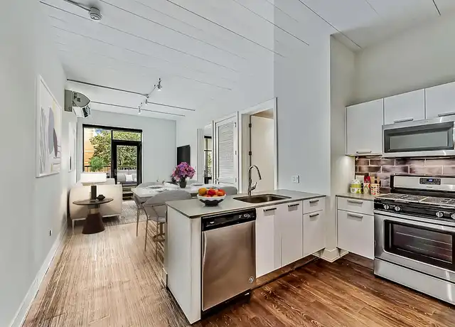 Property at 1435 Wells - 1435 N Wells St, Chicago, IL, 60610, 0 beds, 1 bath, [object Object]
