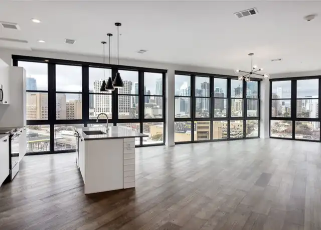 Property at 800 Embassy Dr #425, Austin, TX, 78702, 2 beds, 2 baths, [object Object]