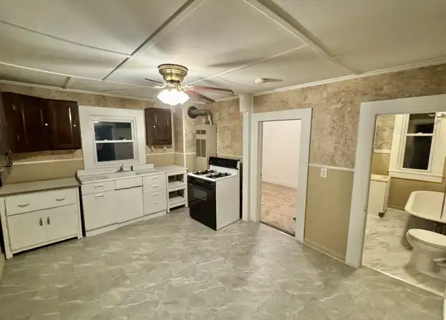 Property at 326 State St Unit 320, North Adams, MA, 01247, 3 beds, 1 bath, [object Object]