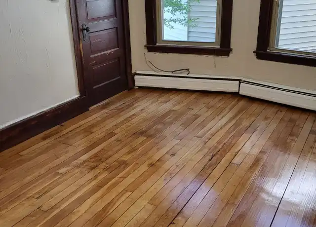 Property at 139 How St Unit 103, Haverhill, MA, 01830, 1 bed, 1 bath, [object Object]