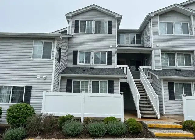 Property at 31 Parkside Rd, Bedminster, NJ, 07921, 1 bed, 1 bath, [object Object]