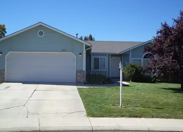 Property at 611 Hampton Cir, Caldwell, ID, 83605, 3 beds, 2 baths, [object Object]