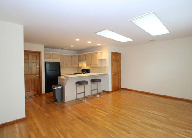 Photo of 107 Saugatuck Ave Unit B, Westport, CT 06880