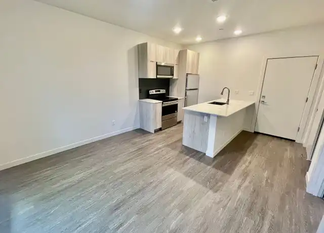 Property at 1525 N Webster St Unit 202, Portland, OR, 97217, 1 bed, 1 bath, [object Object]