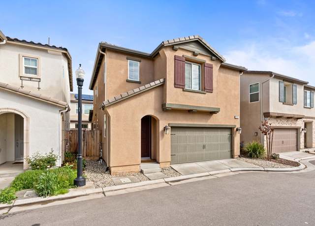 Photo of 965 Thurman Way W, Madera, CA 93636