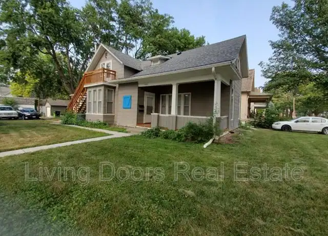 Property at 1940 S 16th St Unit 1, Lincoln, NE, 68502, 3 beds, 2 baths, [object Object]