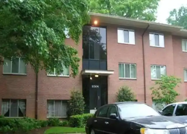 Property at 10304 Rockville Pike, Rockville, MD, 20852, 2 beds, 1 bath, [object Object]