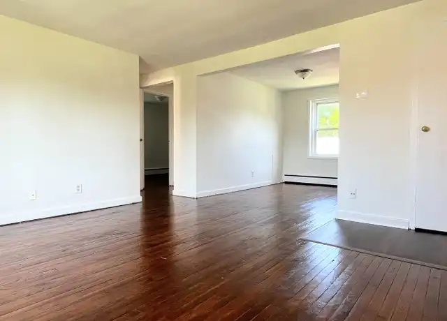 Property at 64 Linda Dr Unit 3, Cheektowaga, NY, 14225, 2 beds, 1 bath, [object Object]