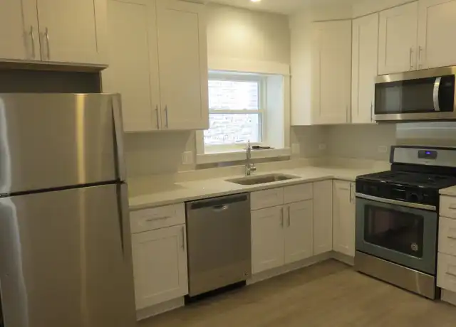 Property at 1734 W Wallen Ave Unit 1, Chicago, IL, 60626, 2 beds, 1 bath, [object Object]