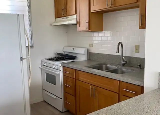 Property at 949 Ala Nanala St, Honolulu, HI, 96818, 2 beds, 1 bath, [object Object]