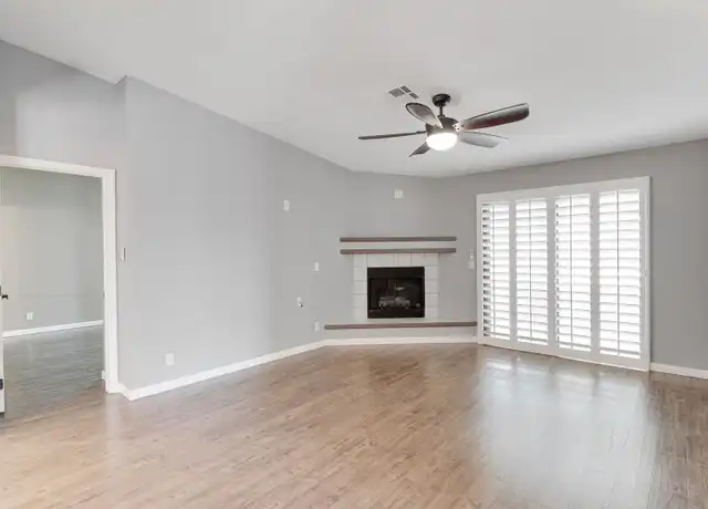 Property at 2629 S Durango Dr #202, Las Vegas, NV, 89117, 3 beds, 2 baths, [object Object]