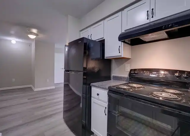 Property at Highland Club Apartments - 20 Eastview Dr, Watervliet, NY, 12189, 1-2 bed, 1 bath, [object Object]