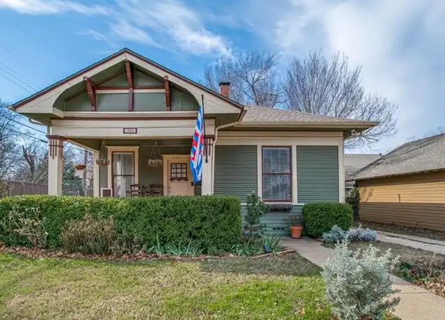 Property at 321 N Henderson Ave, Dallas, TX, 75214, 2 beds, 2 baths, [object Object]