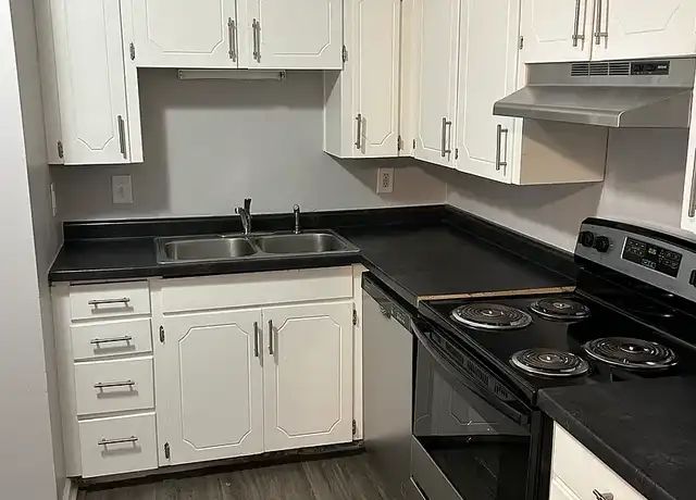 Property at Stoneybrook Apartments - 17013 E US Highway 24, Independence, MO, 64056, 1 bed, 1 bath, [object Object]