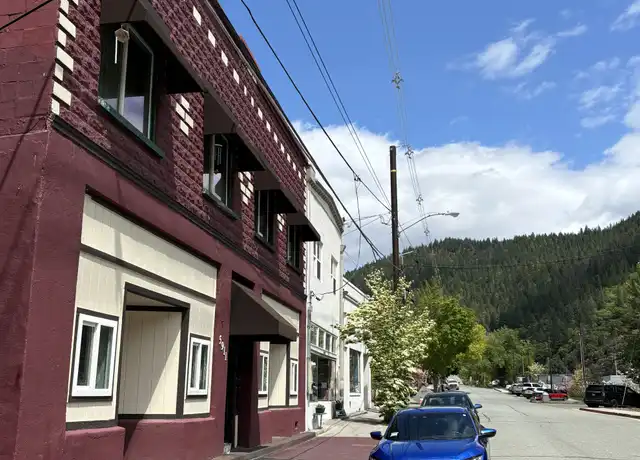 Property at 5911 Sacramento Ave, Dunsmuir, CA, 96025, 1 bed, 1 bath, [object Object]