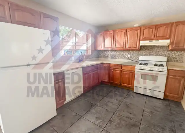 Property at 900 Lamont St Unit 11, Carlsbad, NM, 88220, 2 beds, 1 bath, [object Object]
