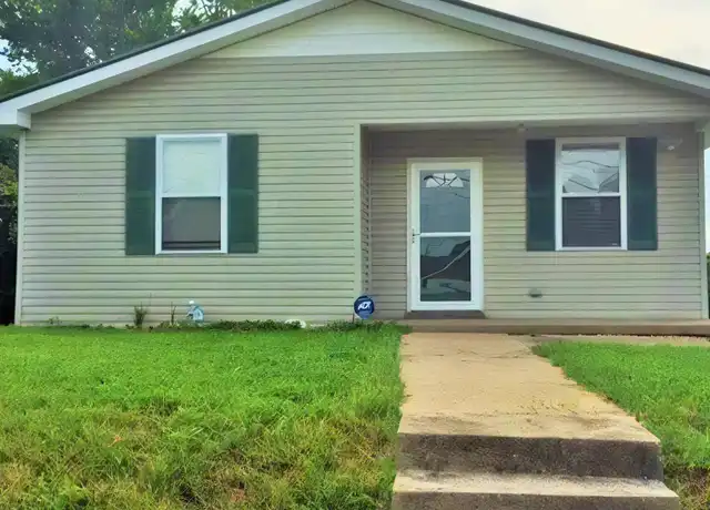 Property at 906 Martin St, Clarksville, TN, 37040, 2 beds, 1 bath, [object Object]