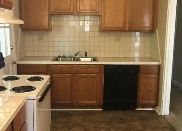 Property at 1307 Vine St, Greensboro, NC, 27405, 3 beds, 1 bath, [object Object]