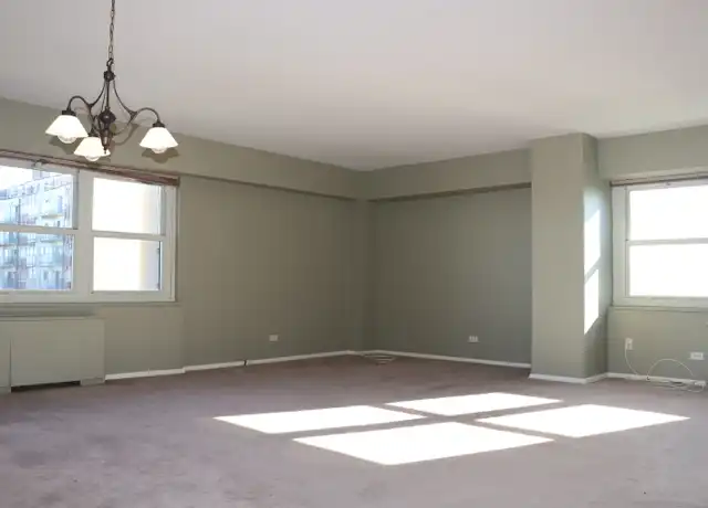 Property at 31 Woodland Dr Unit 10L, Hartford, CT, 06105, 2 beds, 2 baths, [object Object]