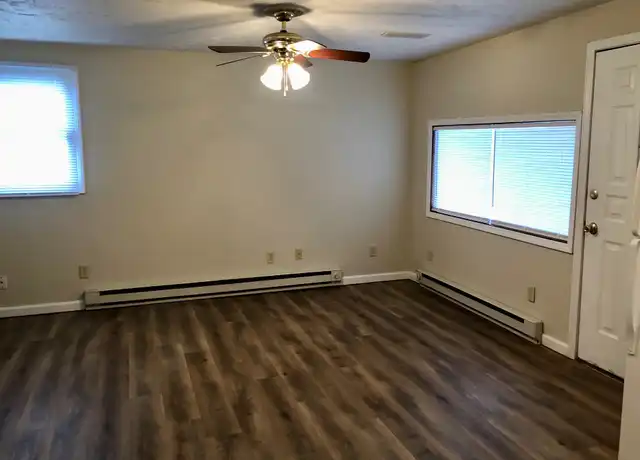 Property at 3143 S Woodward St Unit B, Springfield, IL, 62703, 1 bed, 1 bath, [object Object]
