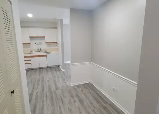 Property at 4905 Belmont Rd Unit 18, Downers Grove, IL, 60515, 1 bed, 1 bath, [object Object]