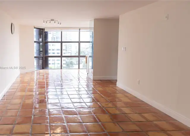 Property at 6423 Collins Ave #1101, Miami Beach, FL, 33141, 1 bed, 2 baths, [object Object]