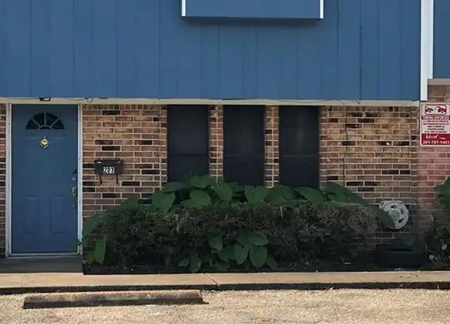 Property at 203 W F St, La Porte, TX, 77571, 2 beds, 2 baths, [object Object]