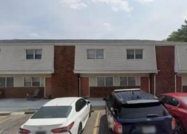 Property at 213 Pinecrest Dr, Huntington, WV, 25705, 2 beds, 2 baths, [object Object]