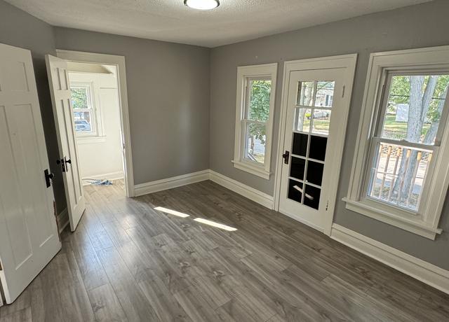 Photo of 454 Colford Ave, West Chicago, IL 60185