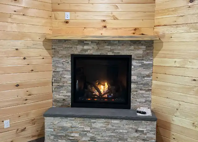 Property at 20 Tower Rd, Manchester, ME, 04351, 3 beds, 2 baths, [object Object]