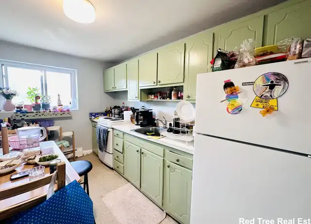 Property at 14 Bryon Rd #6, Chestnut Hill, MA, 02467, 2 beds, 1 bath, [object Object]