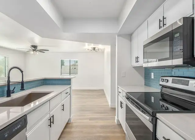 Photo of 830 N Alma School Rd, Mesa, AZ 85201