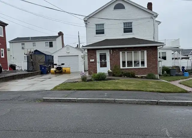 Property at 80 Elmwood St Apt 2, Revere, MA, 02151, 2 beds, 1 bath, [object Object]