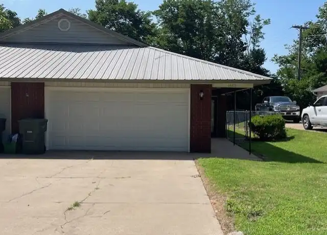 Property at 1679 N Saddlehorn Ave, Fayetteville, AR, 72703, 3 beds, 1.5 baths, [object Object]