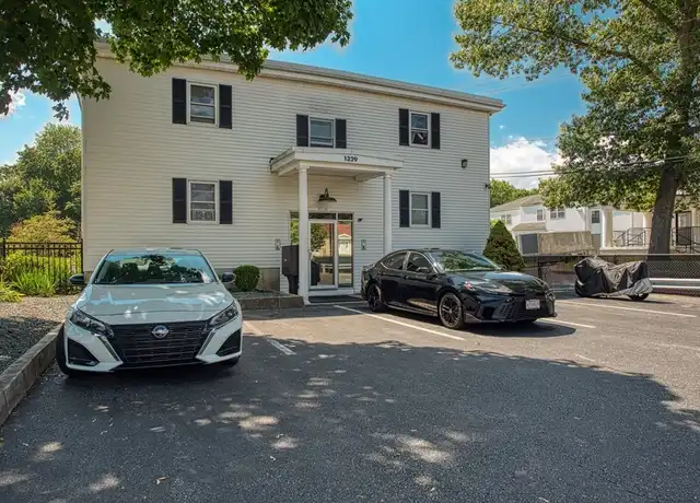 Property at 1329 Main St Unit 3, Brockton, MA, 02301, 1 bed, 1 bath, [object Object]