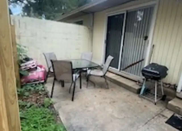 Property at 3990 SE 17th Ct Unit C, Ocala, FL, 34480, 2 beds, 2 baths, [object Object]