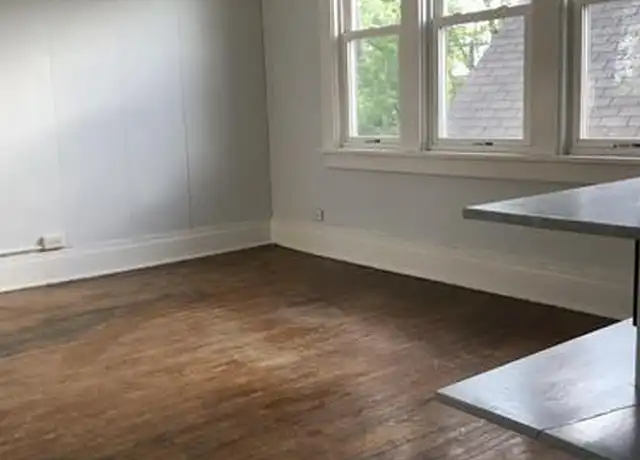 Property at 83 Parkwood Ave Unit 3, Kenmore, NY, 14217, 1 bed, 1 bath, [object Object]