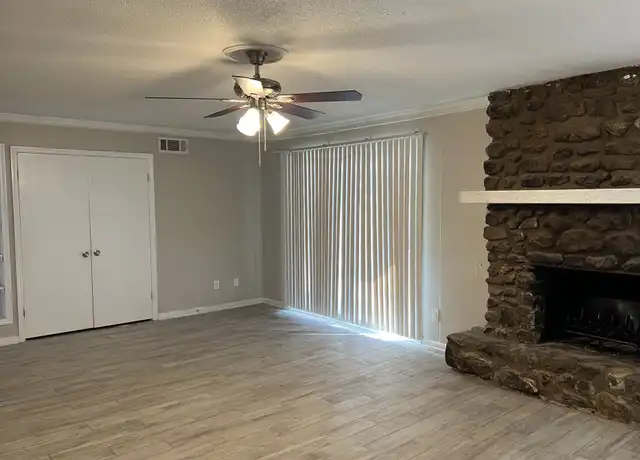 Property at 15 Kingspark Ct, Little Rock, AR, 72227, 4 beds, 2 baths, [object Object]