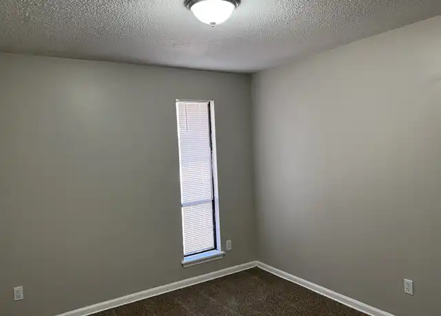 Property at 15 Kingspark Ct, Little Rock, AR, 72227, 4 beds, 2 baths, [object Object]