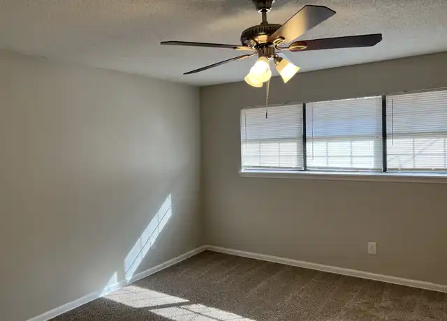 Property at 15 Kingspark Ct, Little Rock, AR, 72227, 4 beds, 2 baths, [object Object]