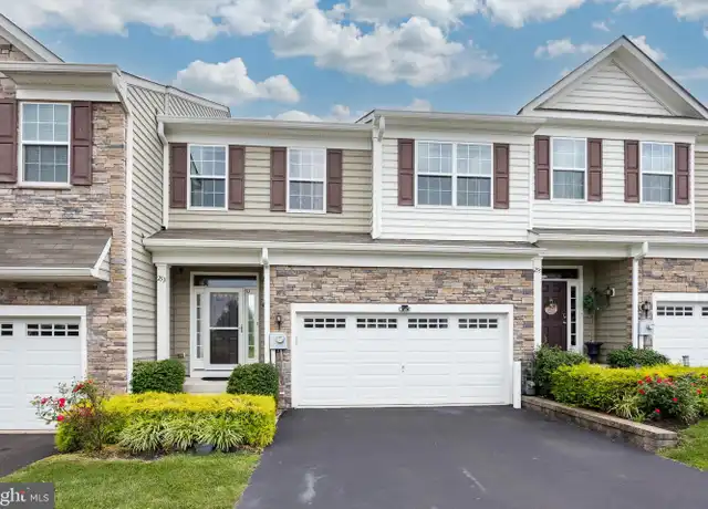Property at 253 Fairfield Cir W, Royersford, PA, 19468, 3 beds, 2.5 baths, [object Object]