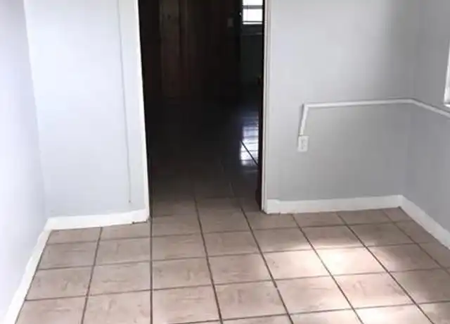 Property at 381 NW 43rd Ct, Oakland Park, FL, 33309, 1 bed, 1 bath, [object Object]