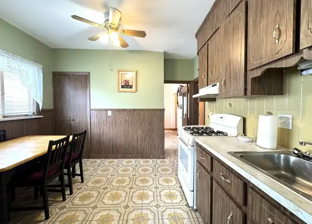 Property at 26 Frederick Ave Unit 2, Medford, MA, 02155, 3 beds, 1 bath, [object Object]